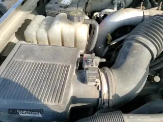 2003 Chevrolet Silverado 2500HD LT z VIN 1GCHK231X3F127918, wystawiony jako Copart lot #81855134 z przebiegiem 219 008 mil mil oraz Szkoda całkowita • Salvage title. Historia ofert i sprzedaży dostępna na DreamBid. Obrazek 15.