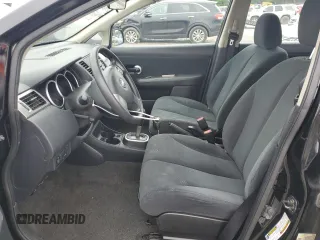 2010 Nissan Versa S с VIN 3N1BC1AP4AL375821, выставлен на аукционе Copart как лот 58470965 с пробегом 74 606 миль миль и Списание • Salvage title. История ставок и продаж доступна на DreamBid. Изображение 7.
