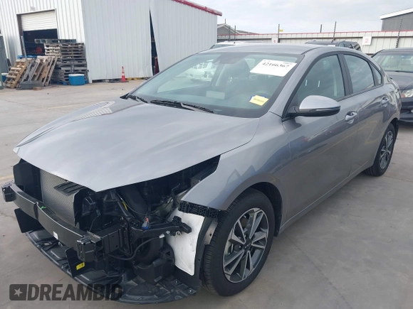 2024 Kia Forte LXS z VIN 3KPF24AD6RE836512, wystawiony jako IAAI lot #42166367 z przebiegiem 3 352 mil mil oraz . Historia ofert i sprzedaży dostępna na DreamBid. Obrazek 21.