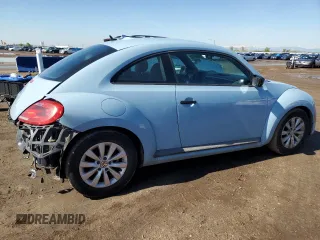 2015 Volkswagen Beetle Fleet Edition z VIN 3VWF17AT5FM640071, wystawiony jako Copart lot #56054715 z przebiegiem 138 539 mil mil oraz Szkoda całkowita • Salvage title. Historia ofert i sprzedaży dostępna na DreamBid. Obrazek 3.