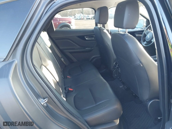 2018 Jaguar F-PACE 25t Premium with VIN SADCJ2FX1JA279629, listed as a IAAI auction lot 41195399 with 74,982 mi miles. Bid and sale history available at carsss.com. Image 8.