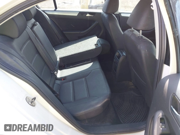 2012 Volkswagen Jetta TDI w/Premium & Nav with VIN 3VWLL7AJXCM426846, listed as a IAAI auction lot 42492125 with 127,342 mi miles and . Bid and sale history available at DreamBid. Image 8.