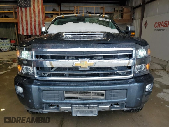 2019 Chevrolet Silverado 3500HD High Country with VIN 1GC4KYEYXKF209724, listed as a Copart auction lot 88151605 with 126,361 mi miles and Salvage Title. Bid and sale history available at carsss.com. Image 5.