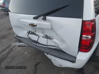 2009 Chevrolet Tahoe Police z VIN 1GNEC03059R274545, wystawiony jako IAAI lot #41156691 z przebiegiem 195 702 mil mil oraz . Historia ofert i sprzedaży dostępna na DreamBid. Obrazek 6.