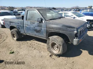 1996 Nissan Frontier XE z VIN 1N6SD11Y1TC316952, wystawiony jako Copart lot #79935534 z przebiegiem 254 022 mil mil oraz Czysty tytuł • Clean title. Historia ofert i sprzedaży dostępna na DreamBid. Obrazek 4.