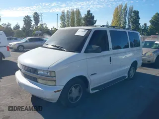 2002 Chevrolet Astro with VIN 1GNDM19X72B125295, listed as a IAAI auction lot 40714590 with 190,607 mi miles. Bid and sale history available at carsss.com. Image 2.
