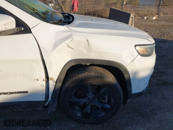 2019 Jeep Cherokee Latitude Plus with VIN 1C4PJLLN3KD286488, listed as a IAAI auction lot 41442153 with 100,386 mi miles and . Bid and sale history available at DreamBid. Image 17.