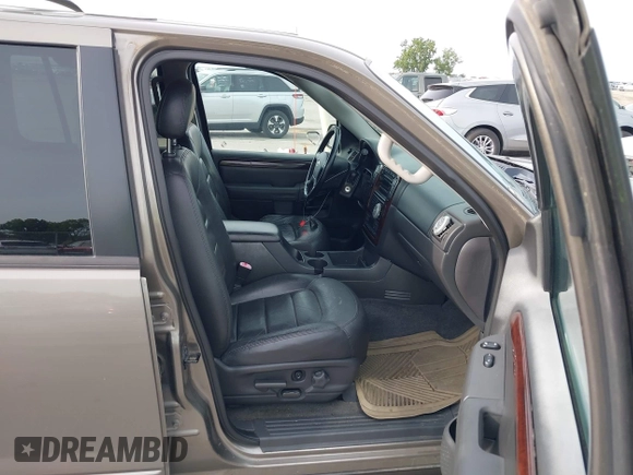 2003 Ford Explorer с VIN 1FMDU85W13ZA46157, выставлен на аукционе IAAI как лот 42509502 с пробегом 188 457 миль миль и . История ставок и продаж доступна на DreamBid. Изображение 5.
