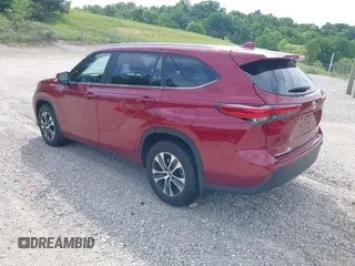 2023 Toyota Highlander L with VIN 5TDKDRAH8PS026410, listed as a IAAI auction lot 42202667 with 20,551 mi miles and . Bid and sale history available at DreamBid. Image 3.