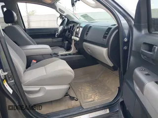 2010 Toyota Tundra 4WD Truck with VIN 5TFDW5F17AX138480, listed as a IAAI auction lot 41927807 with 157,580 mi miles. Bid and sale history available at carsss.com. Image 5.