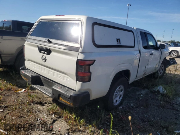 2024 Nissan Frontier S with VIN 1N6ED1CL8RN635597, listed as a Copart auction lot 69277294 with 7,927 mi miles and Salvage Title. Bid and sale history available at carsss.com. Image 3.