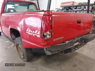 1993 GMC Sierra 1500 z VIN 1GTEK14H0PE542993, wystawiony jako IAAI lot #41833743 z przebiegiem 225 085 mil mil oraz . Historia ofert i sprzedaży dostępna na DreamBid. Obrazek 6.