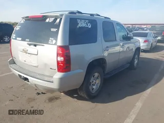 2009 Chevrolet Tahoe 1LT z VIN 1GNFK23049R133033, wystawiony jako IAAI lot #41140193 z przebiegiem 328 375 mil mil oraz . Historia ofert i sprzedaży dostępna na DreamBid. Obrazek 4.