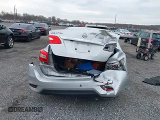 2018 Nissan Sentra SV with VIN 3N1AB7AP2JL624330, listed as a IAAI auction lot 41908887 with 79,473 mi miles. Bid and sale history available at carsss.com. Image 16.