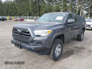 2018 Toyota Tacoma SR z VIN 5TFSX5EN0JX062612, wystawiony jako IAAI lot #41993211 z przebiegiem 92 586 mil mil oraz . Historia ofert i sprzedaży dostępna na DreamBid. Obrazek 17.