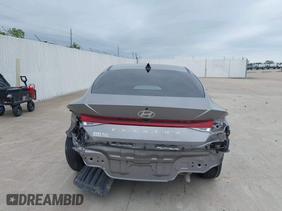 2024 Hyundai Elantra SEL with VIN KMHLS4DGXRU717514, listed as a IAAI auction lot 42189253 with 23,940 mi miles and . Bid and sale history available at DreamBid. Image 16.
