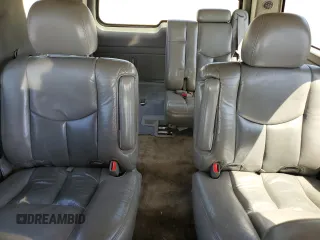 2003 GMC Yukon Denali z VIN 1GKEK63U53J210632, wystawiony jako Copart lot #56098925 z przebiegiem 258 313 mil mil oraz Szkoda całkowita • Salvage title. Historia ofert i sprzedaży dostępna na DreamBid. Obrazek 10.