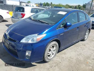 2010 Toyota Prius II with VIN JTDKN3DU7A1022730, listed as a IAAI auction lot 42139192 with 188,178 mi miles. Bid and sale history available at carsss.com. Image 2.