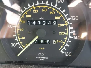 1986 Mercedes-Benz 420 Series 420SEL with VIN WDBCA35D9GA209179, listed as a IAAI auction lot 42081253 with 141,249 mi miles. Bid and sale history available at carsss.com. Image 15.