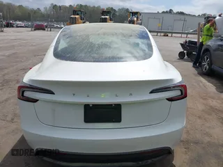 2025 Tesla Model 3 Long Range z VIN 5YJ3E1EAXSF929042, wystawiony jako IAAI lot #41929594 z przebiegiem 116 mil mil oraz . Historia ofert i sprzedaży dostępna na DreamBid. Obrazek 16.