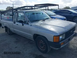 1986 Toyota Pickup с VIN JT4RN70D3G0008690, выставлен на аукционе IAAI как лот 41913456 с пробегом 103 682 миль миль и . История ставок и продаж доступна на DreamBid. Изображение 1.