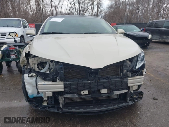 2016 Lincoln MKZ with VIN 3LN6L2J94GR625923, listed as a IAAI auction lot 41144427 with 120,567 mi miles and . Bid and sale history available at DreamBid. Image 6.