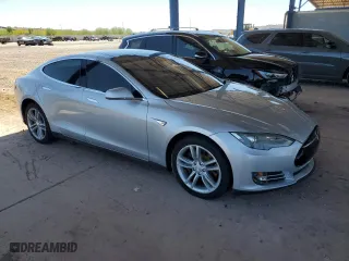 2012 Tesla Model S Performance with VIN 5YJSA1DP2CFP01454, listed as a Copart auction lot 53503025 with 116,636 mi miles and Salvage Title. Bid and sale history available at carsss.com. Image 4.
