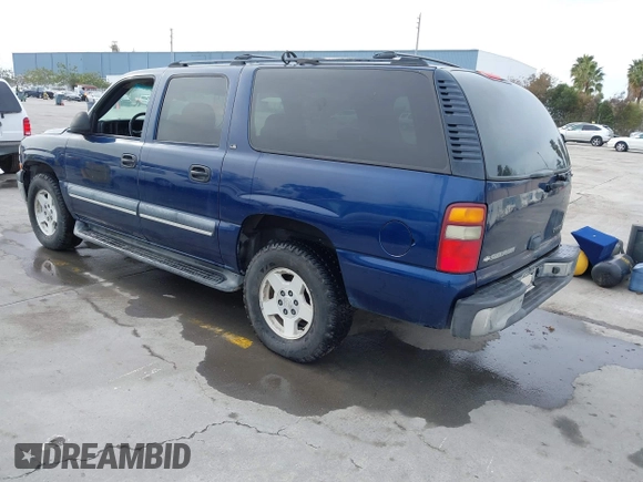 2002 Chevrolet Suburban LS with VIN 1GNEC16T72J325186, listed as a IAAI auction lot 41597317 with 235,713 mi miles. Bid and sale history available at carsss.com. Image 3.