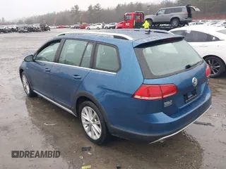 2018 Volkswagen Golf S z VIN 3VWH17AU9JM759994, wystawiony jako IAAI lot #41054231 z przebiegiem 42 651 mil mil oraz . Historia ofert i sprzedaży dostępna na DreamBid. Obrazek 3.