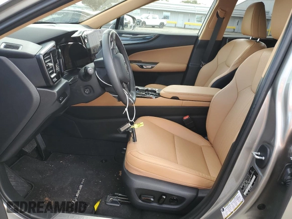 2025 Lexus NX 350h Premium z VIN 2T2GKCEZ1SC039928, wystawiony jako Copart lot #50650455 z przebiegiem 4 397 mil mil oraz Szkoda całkowita • Salvage title. Historia ofert i sprzedaży dostępna na DreamBid. Obrazek 7.