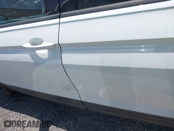 2018 Volkswagen Tiguan S with VIN 3VV1B7AX8JM032990, listed as a IAAI auction lot 42279807 with 74,185 mi miles and . Bid and sale history available at DreamBid. Image 15.