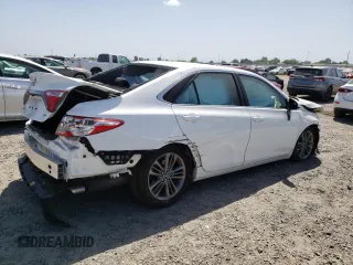 2017 Toyota Camry XLE with VIN 4T1BF1FK9HU354864, listed as a Copart auction lot 53758885 with 32,883 mi miles and Salvage Title. Bid and sale history available at carsss.com. Image 3.
