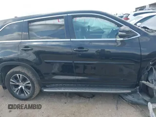 2018 Toyota Highlander LE with VIN 5TDZZRFH5JS283413, listed as a IAAI auction lot 42137612 with 127,889 mi miles and . Bid and sale history available at DreamBid. Image 13.