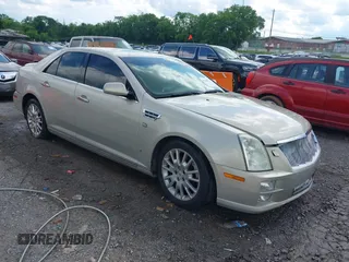 2008 Cadillac STS RWD z VIN 1G6DW67V580107600, wystawiony jako IAAI lot #42380772 z przebiegiem Nie podano mil oraz . Historia ofert i sprzedaży dostępna na DreamBid. Obrazek 1.