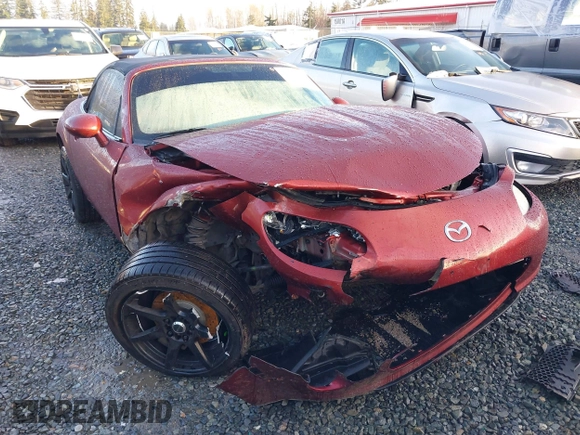 2006 Mazda MX-5 Miata Grand Touring with VIN JM1NC25F260122129, listed as a IAAI auction lot 41227010 with 170,780 mi miles and . Bid and sale history available at DreamBid. Image 1.