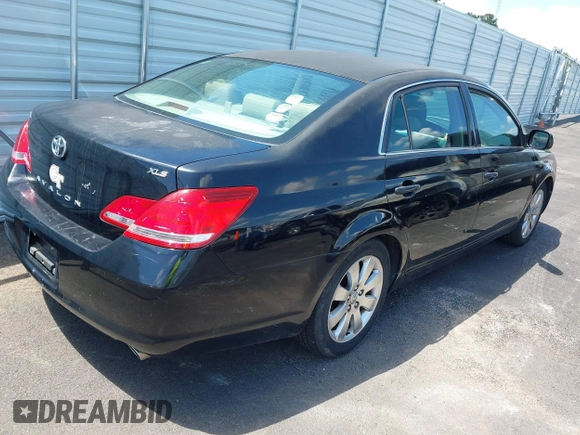 2005 Toyota Avalon XL with VIN 4T1BK36B55U002755, listed as a IAAI auction lot 42234170 with 290,587 mi miles and . Bid and sale history available at DreamBid. Image 4.