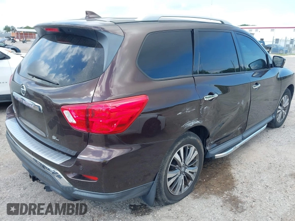 2019 Nissan Pathfinder SL z VIN 5N1DR2MN3KC581063, wystawiony jako IAAI lot #42311710 z przebiegiem 142 252 mil mil oraz . Historia ofert i sprzedaży dostępna na DreamBid. Obrazek 4.