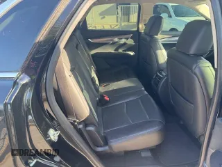 2018 Cadillac XT5 Premium Luxury FWD z VIN 1GYKNERS6JZ139813, wystawiony jako Copart lot #57681285 z przebiegiem 96 567 mil mil oraz Nie do naprawy. Historia ofert i sprzedaży dostępna na DreamBid. Obrazek 11.