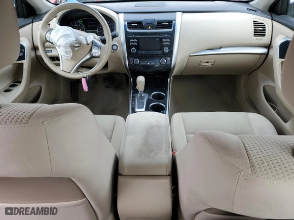 2014 Nissan Altima 2.5 SV with VIN 1N4AL3AP2EC185091, listed as a Copart auction lot 50398375 with 124,619 mi miles and Clean Title. Bid and sale history available at carsss.com. Image 8.