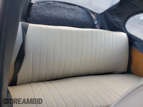1972 Volkswagen Beetle with VIN 1122162042, listed as a Copart auction lot 43062985 with 84,280 mi miles and Clean Title. Bid and sale history available at DreamBid. Image 10.