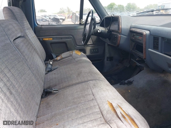 1990 Ford 1/2 Ton Trucks with VIN 1FTEF15Y3LLB01819, listed as a IAAI auction lot 42116130 with 505,103 mi miles. Bid and sale history available at carsss.com. Image 8.