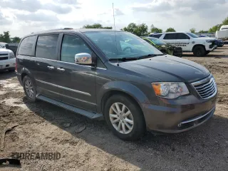 2015 Chrysler Town & Country Limited Platinum with VIN 2C4RC1GG1FR753400, listed as a Copart auction lot 54749855 with 146,561 mi miles and Clean Title. Bid and sale history available at carsss.com. Image 5.