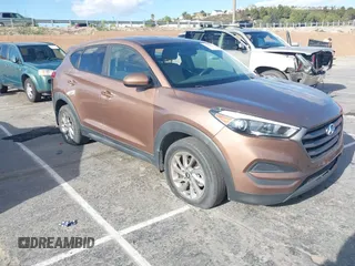 2016 Hyundai Tucson SE z VIN KM8J23A47GU166435, wystawiony jako IAAI lot #41952751 z przebiegiem 66 785 mil mil oraz . Historia ofert i sprzedaży dostępna na DreamBid. Obrazek 1.