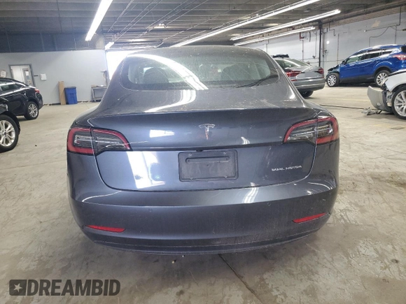 2021 Tesla Model 3 Long Range z VIN 5YJ3E1EB3MF848122, wystawiony jako Copart lot #56423005 z przebiegiem 57 619 mil mil oraz Szkoda całkowita • Salvage title. Historia ofert i sprzedaży dostępna na DreamBid. Obrazek 6.