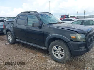 2007 Ford Explorer Sport Trac XLT z VIN 1FMEU31K37UA12203, wystawiony jako IAAI lot #42438371 z przebiegiem 194 043 mil mil oraz . Historia ofert i sprzedaży dostępna na DreamBid. Obrazek 1.