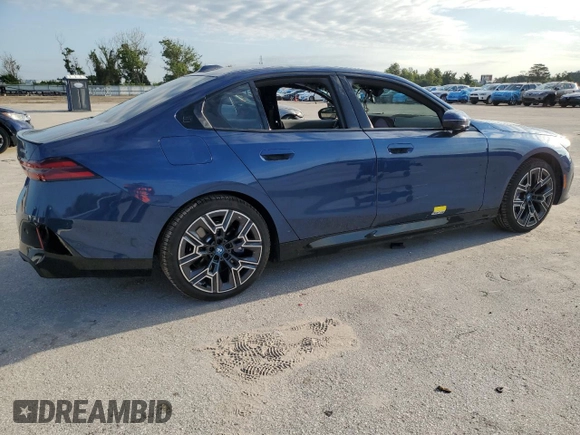 2024 BMW i5 eDrive40 with VIN WBY33FK00RCR76973, listed as a Copart auction lot 67562934 with 4,315 mi miles and Salvage Title. Bid and sale history available at carsss.com. Image 3.