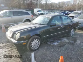 1996 Mercedes-Benz E-Class with VIN WDBJF55F9TJ006471, listed as a Copart auction lot 84835264 with 0 mi miles and Salvage Title. Bid and sale history available at carsss.com. Image 1.