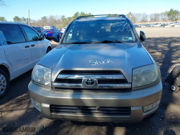 2005 Toyota 4Runner SR5 with VIN JTEBU14R450068462, listed as a IAAI auction lot 42048628 with 205,722 mi miles. Bid and sale history available at carsss.com. Image 6.