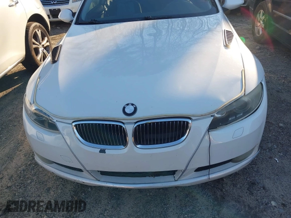 2008 BMW 3 Series 328i with VIN WBAWB335X8P134687, listed as a IAAI auction lot 41605500 with 221,820 mi miles. Bid and sale history available at carsss.com. Image 6.