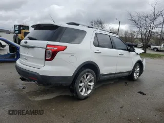 2013 Ford Explorer XLT with VIN 1FM5K7D89DGA76253, listed as a Copart auction lot 50044085 with 239,969 mi miles and Salvage Title. Bid and sale history available at DreamBid. Image 3.